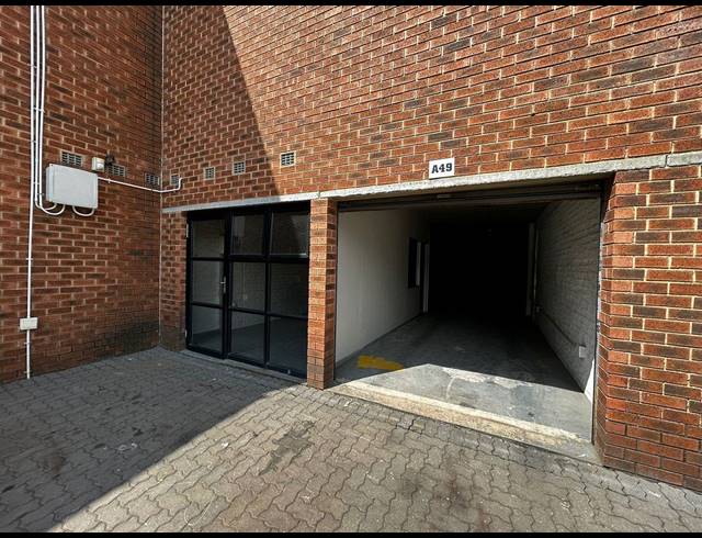90M² WAREHOUSE TO LET IN EASTGATE